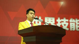 创新人才培养模式，培育高技能人才