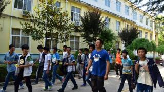 2016迎来首批学生和家长参观考察