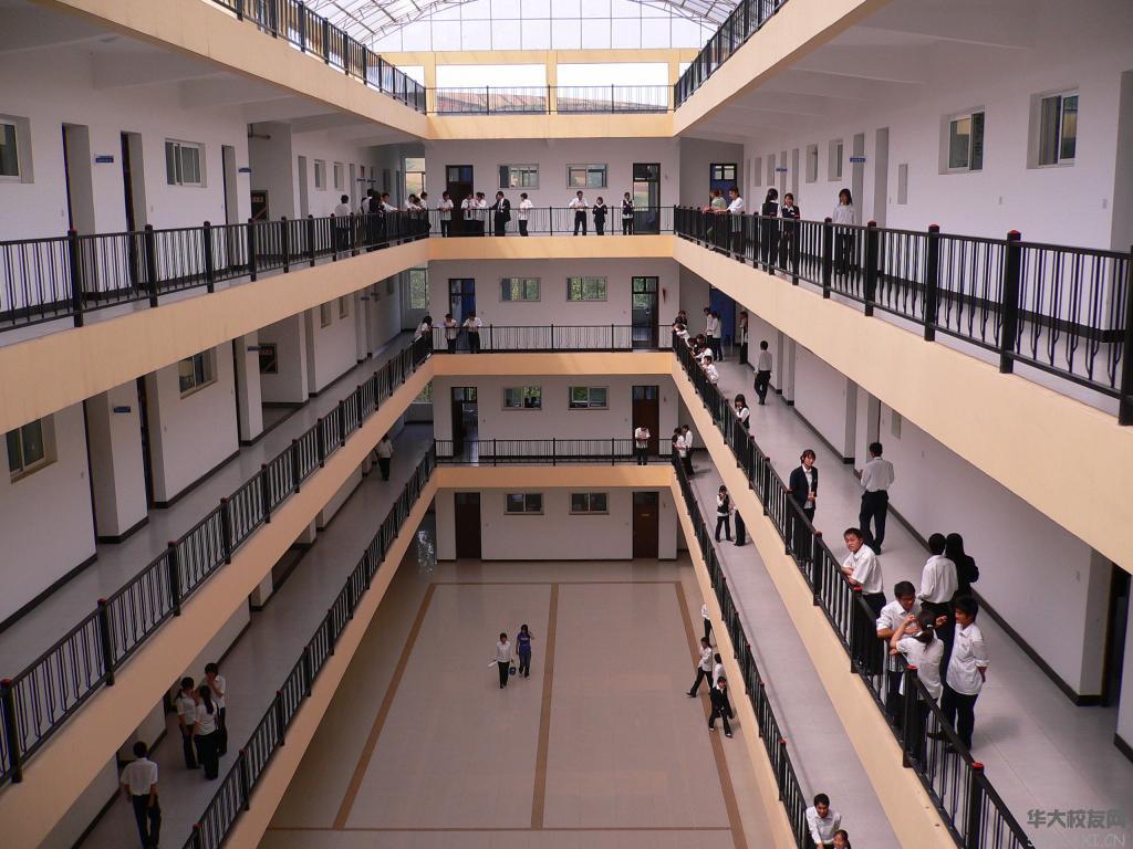 六号教学楼内