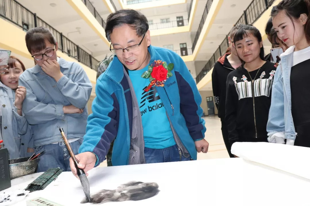 名家文化进走进西安高科学院