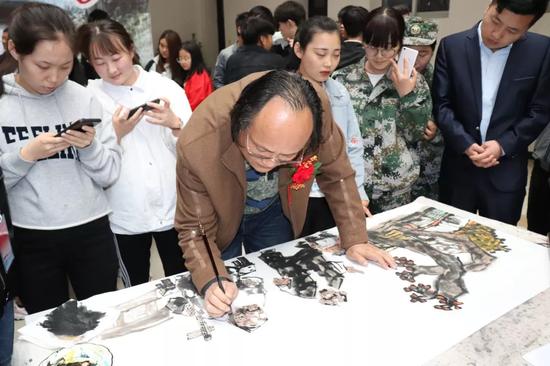 名家文化进走进西安高科学院