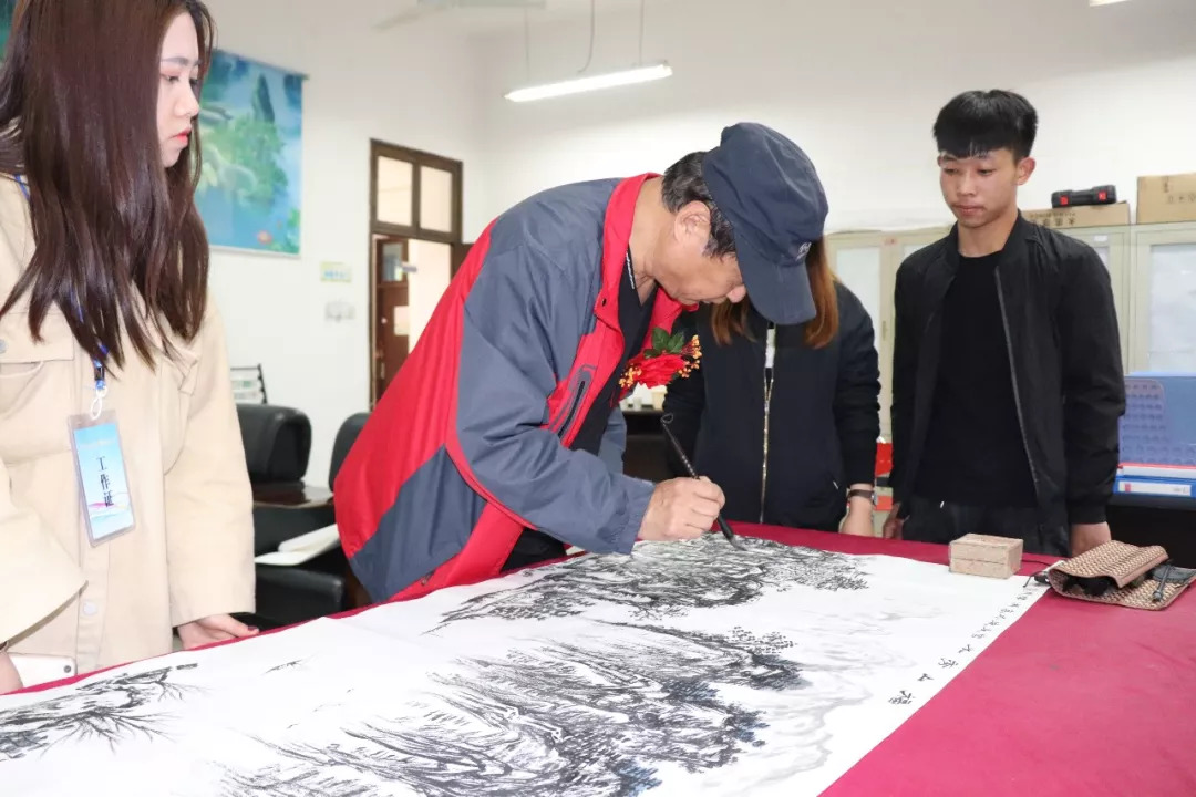名家文化进走进西安高科学院
