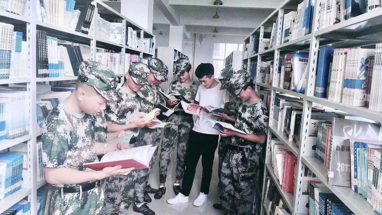 ckEoYTavi2k5IdBN.jpeg