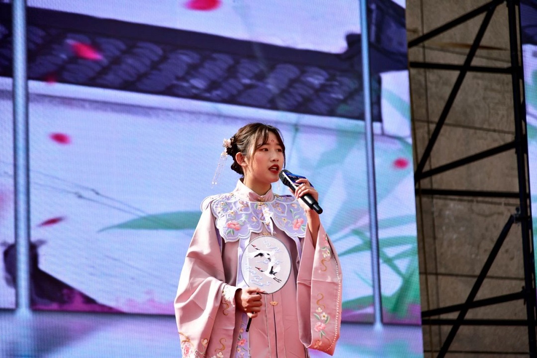 7s03agQ2NAjAw8fR.jpg