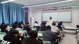 班会点亮校园安全警示灯 学生科校园安全教育班会纪实