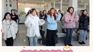 西安高科技工学校幼教班舞蹈练习《读书郎》