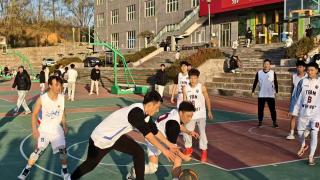 冬日激情燃烧，西安高科技工学校篮球友谊赛圆满落幕